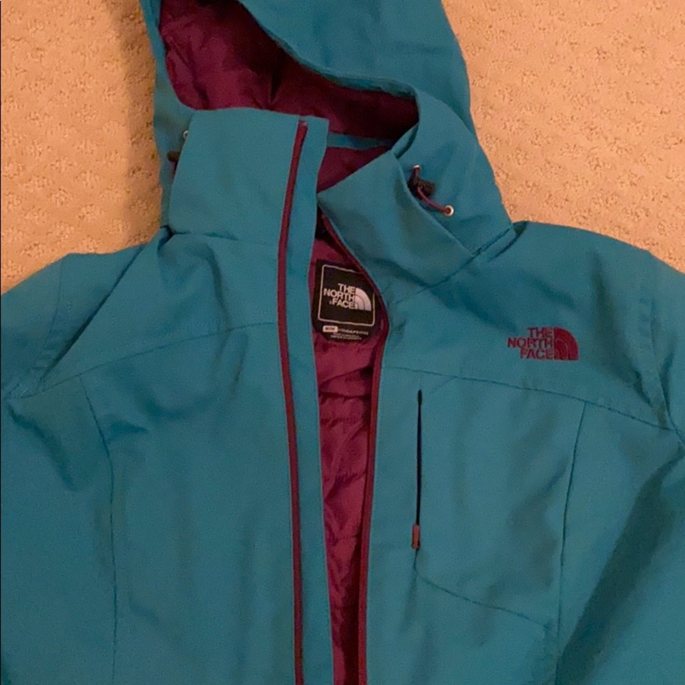 North face ski jacket - Picture 2 of 3